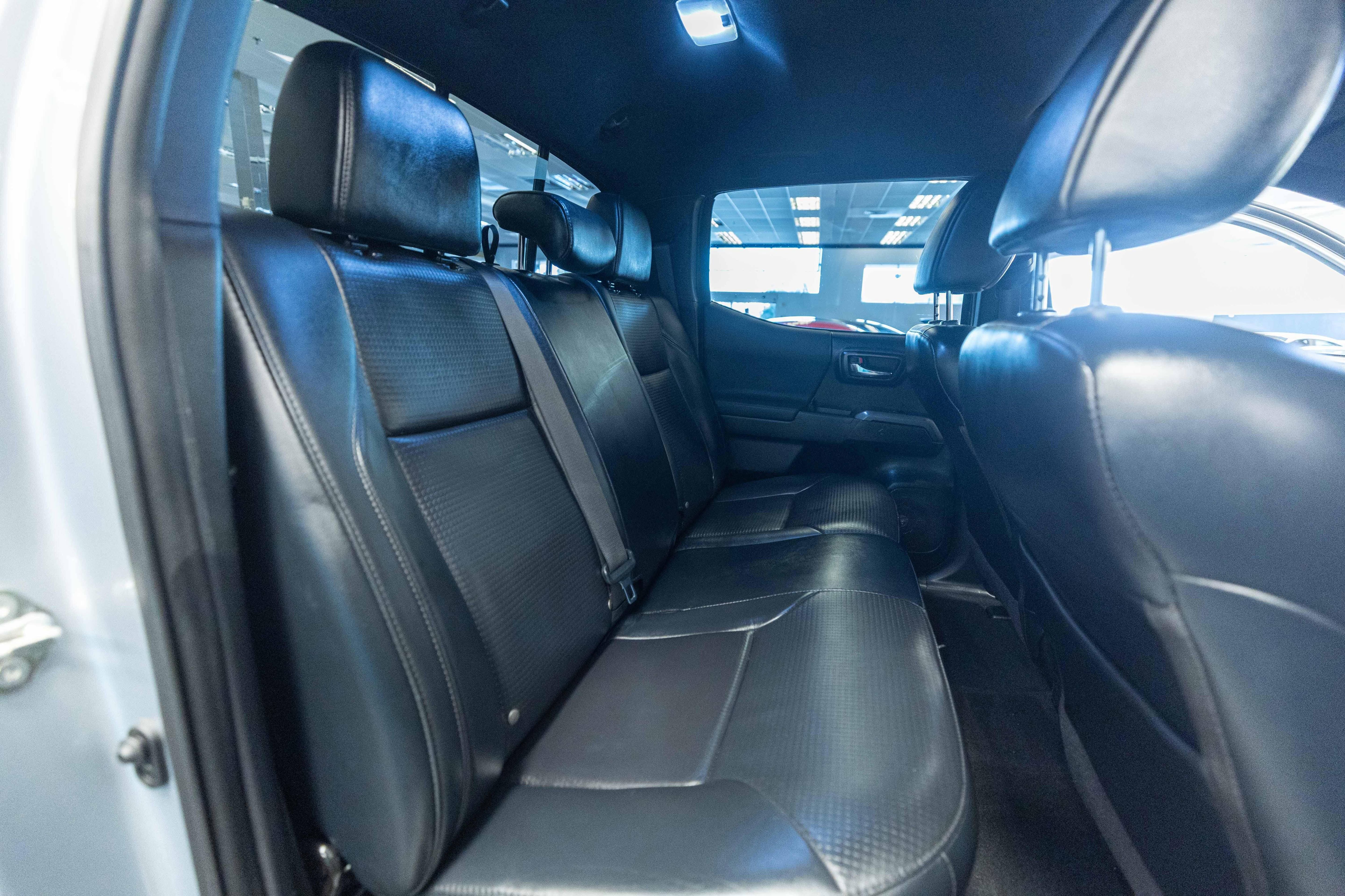 Used 2019 Toyota Tacoma TRD Off-Road AWD/4WD image 14