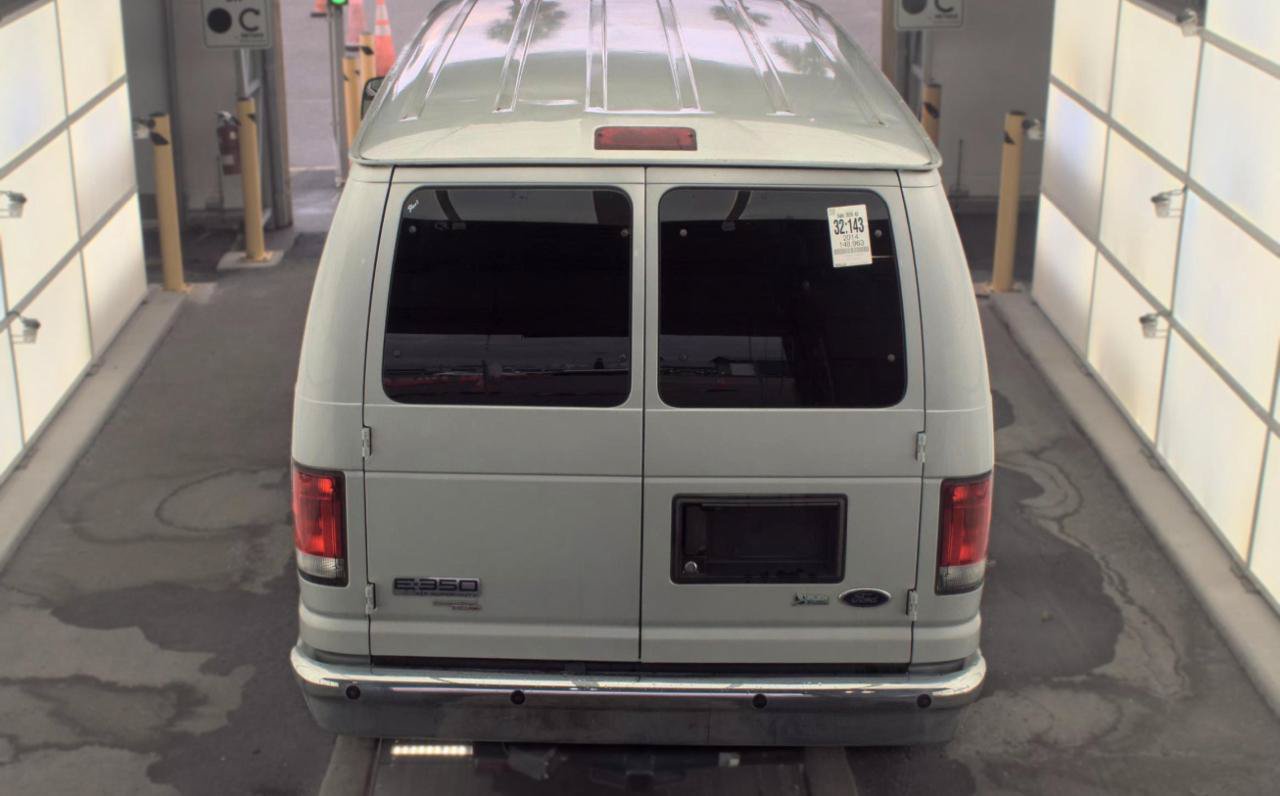 Used 2014 Ford E-350 and Econoline 350 XLT RWD image 6