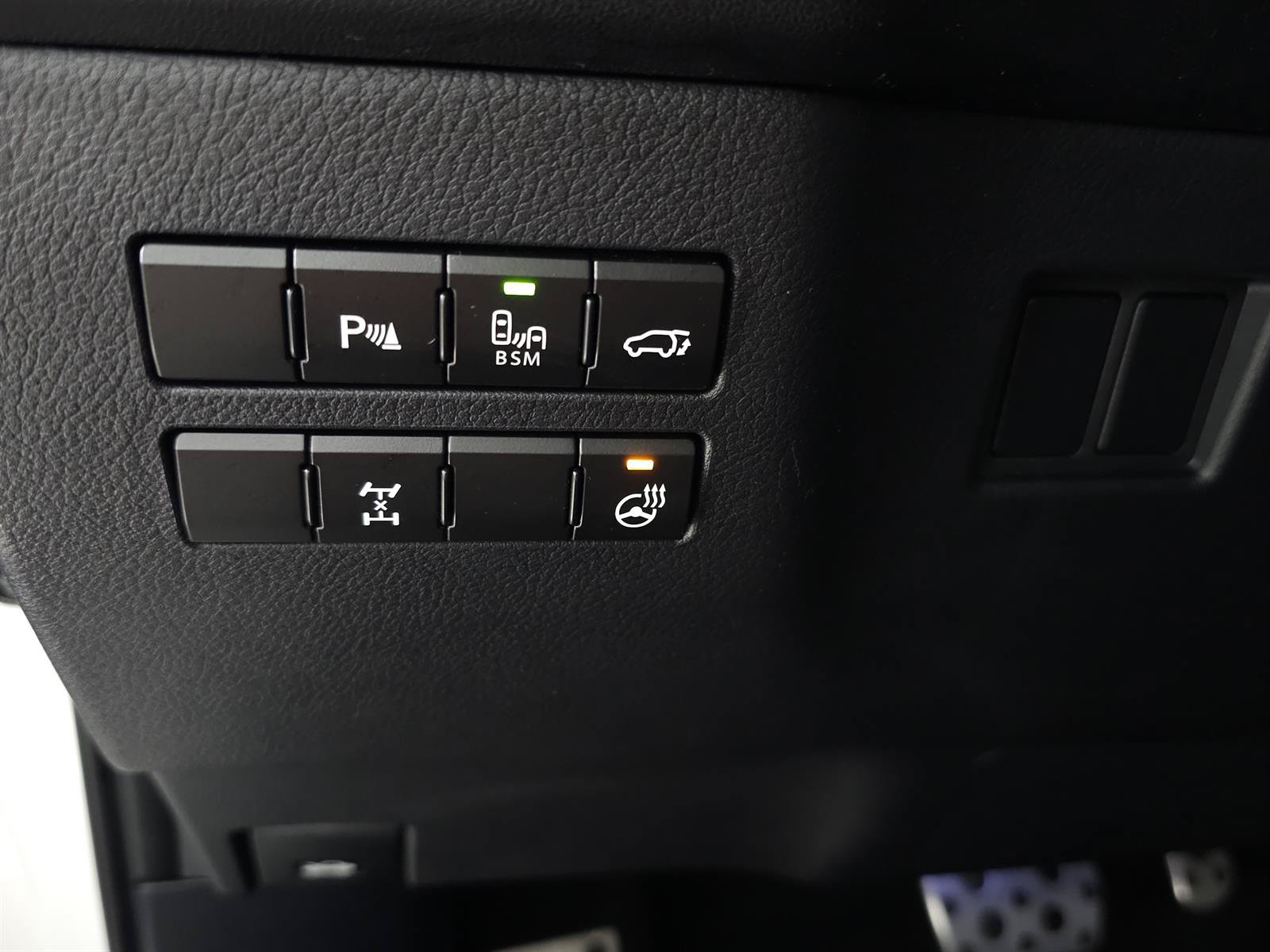 Used 2015 Lexus NX 200t F Sport w/ Navigation System Package AWD/4WD image 16