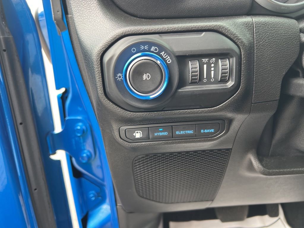 Used 2021 Jeep Wrangler Unlimited Sahara image 32