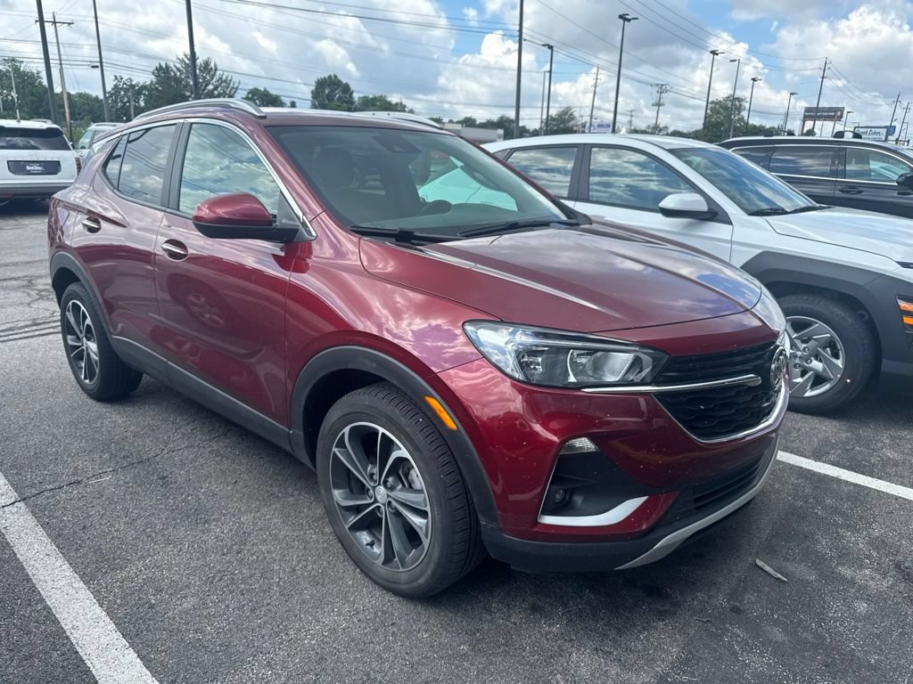 Used 2023 Buick Encore GX Select w/ Safety Package II FWD image 2