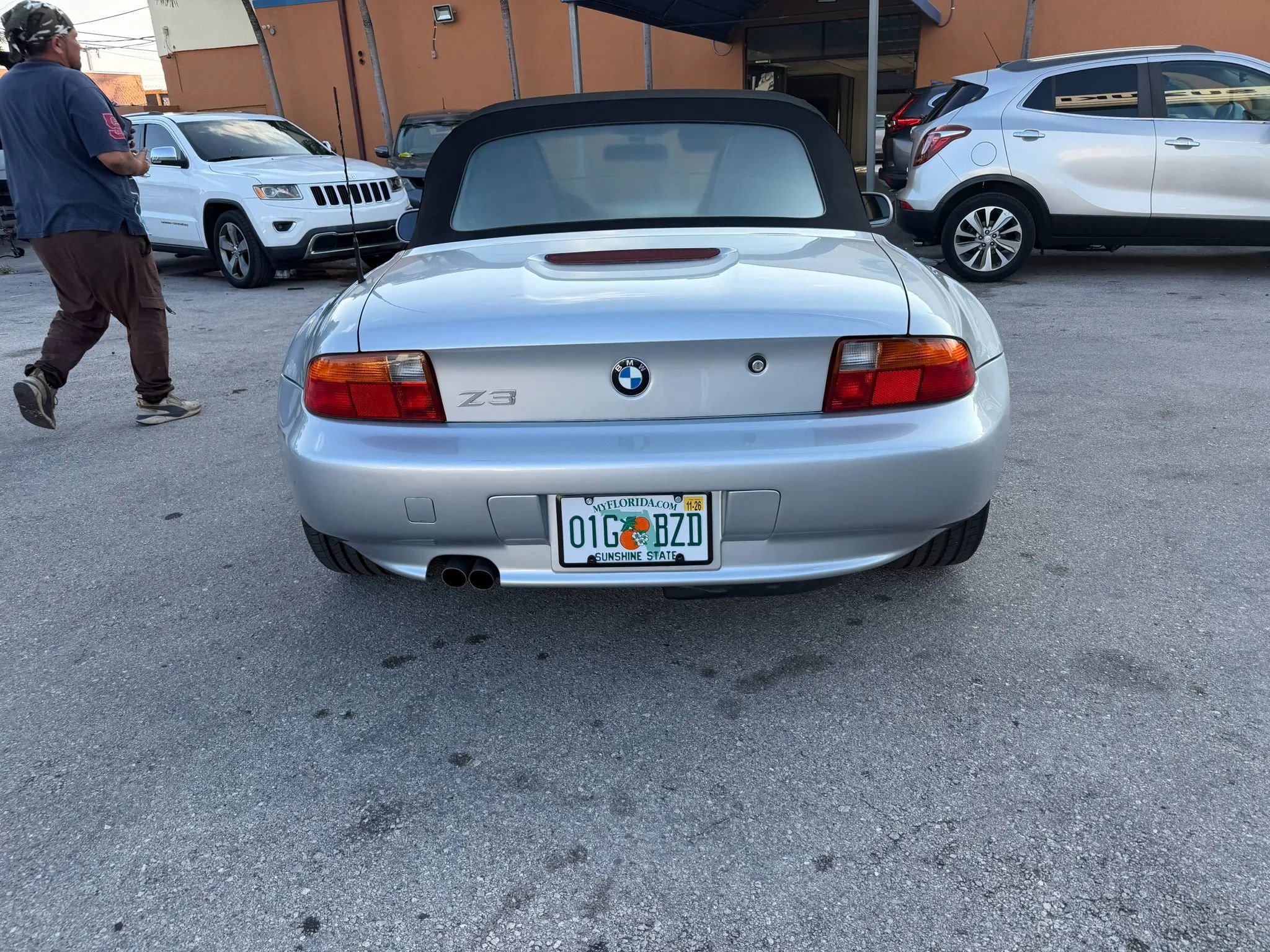 Used 1998 BMW Z3 2.8 RWD image 6