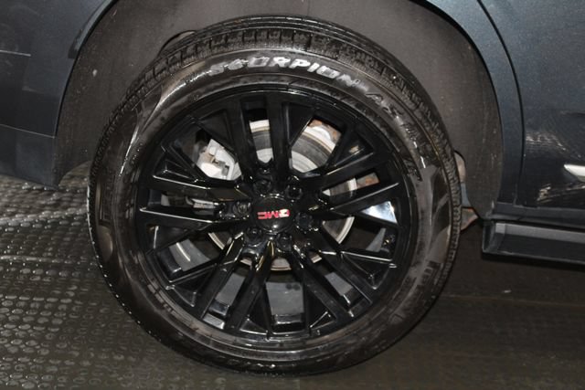 Used 2021 GMC Yukon Denali w/ Denali Premium Package AWD/4WD image 45