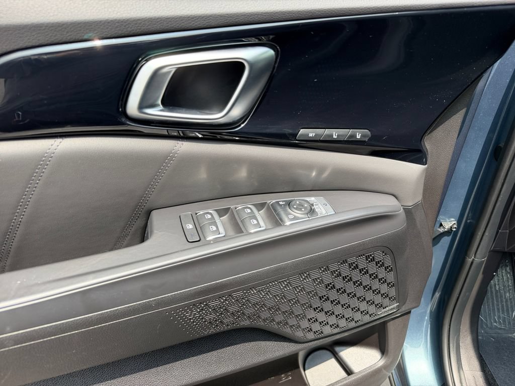 Used 2025 Kia Carnival SX Prestige FWD image 15
