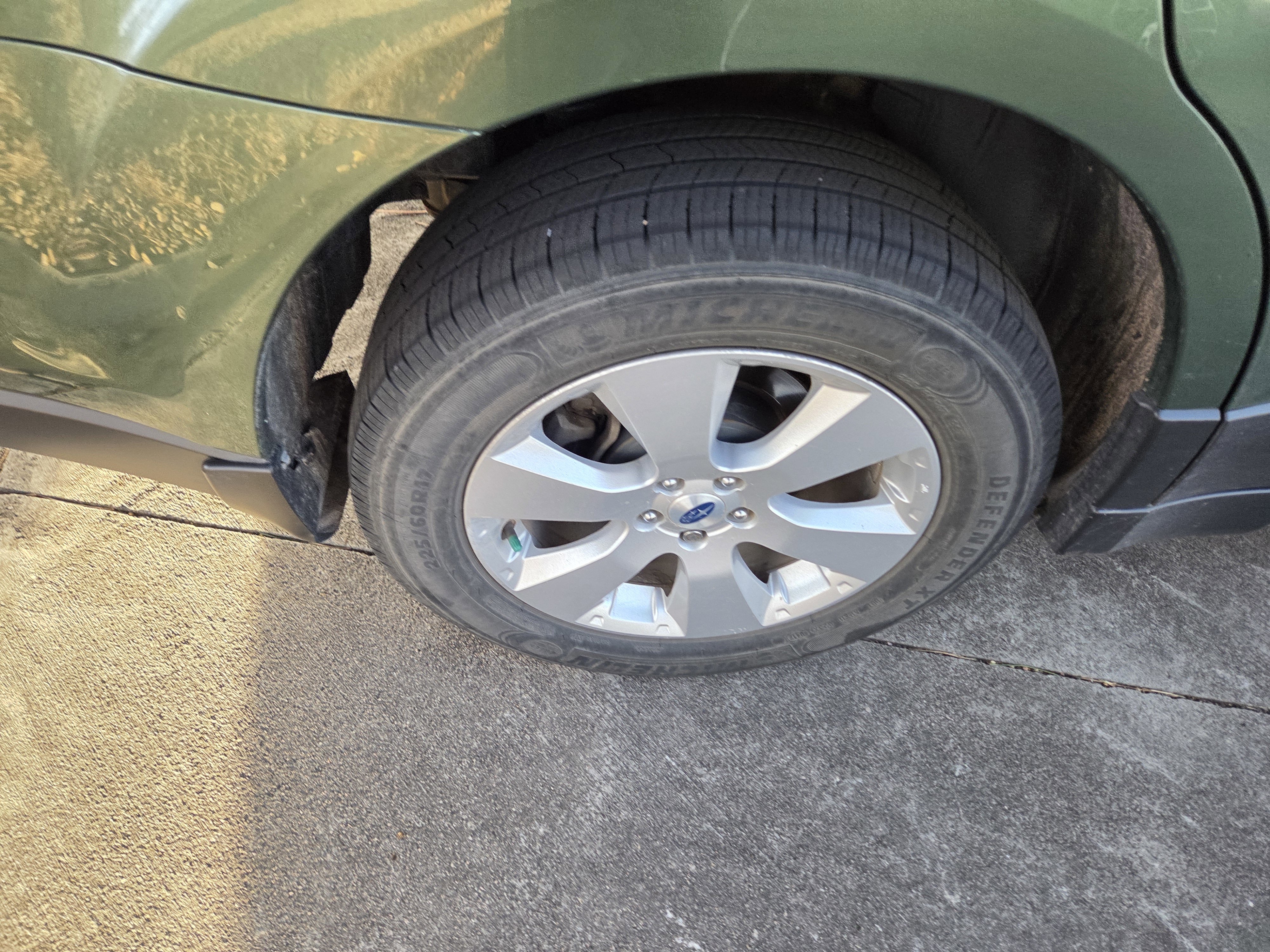 Used 2012 Subaru Outback 2.5i Limited w/ Moonroof Pkg image 11