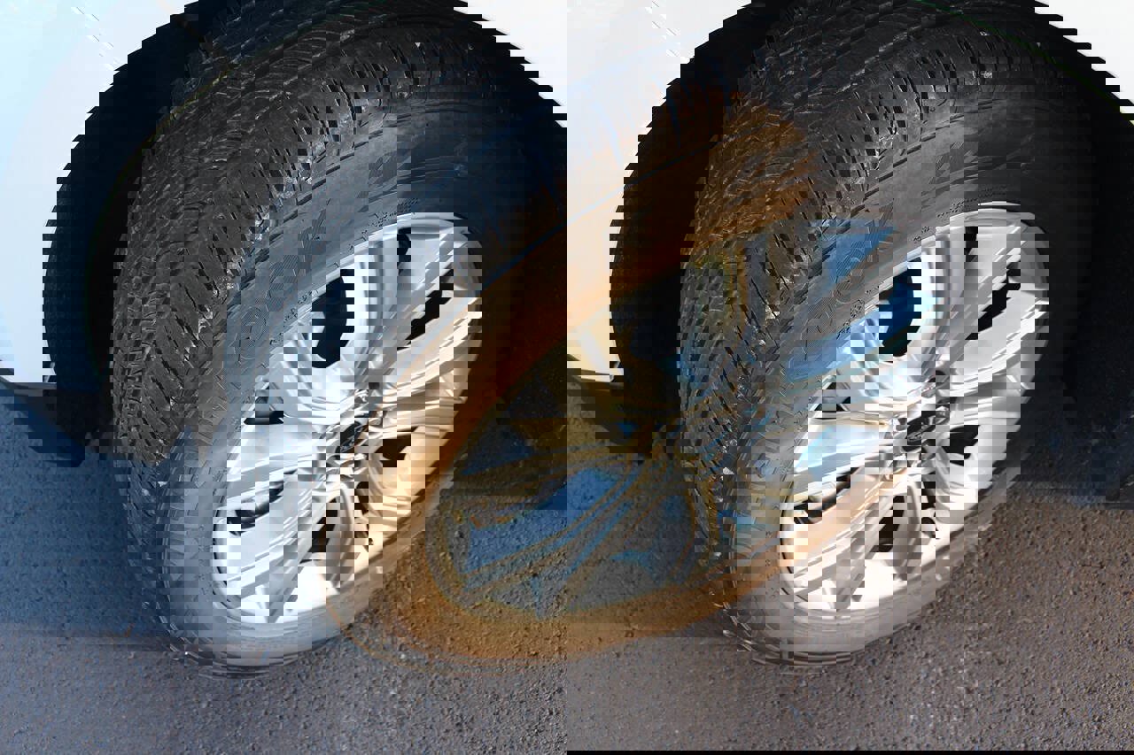 Used 2023 Ford Edge Titanium w/ Equipment Group 301A image 8