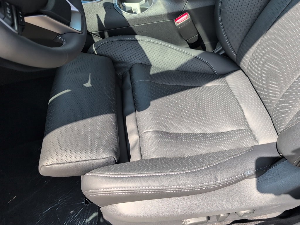 New 2025 Subaru Outback Touring XT image 32