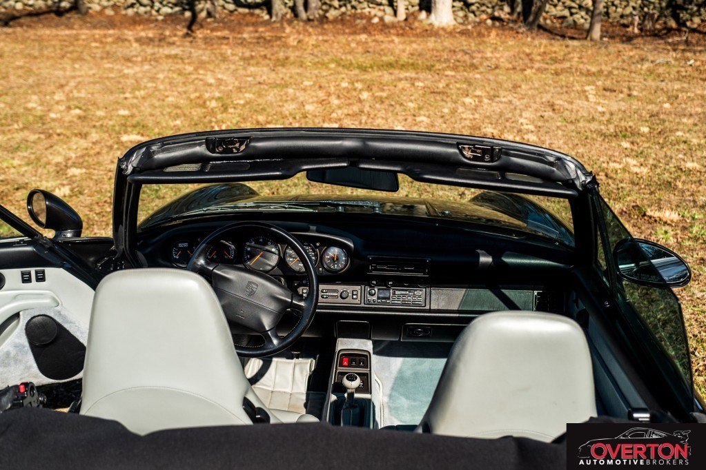 Used 1995 Porsche 911 Carrera RWD image 23