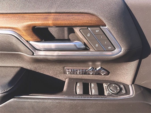 Used 2024 Chevrolet Silverado 1500 High Country w/ Technology Package image 23
