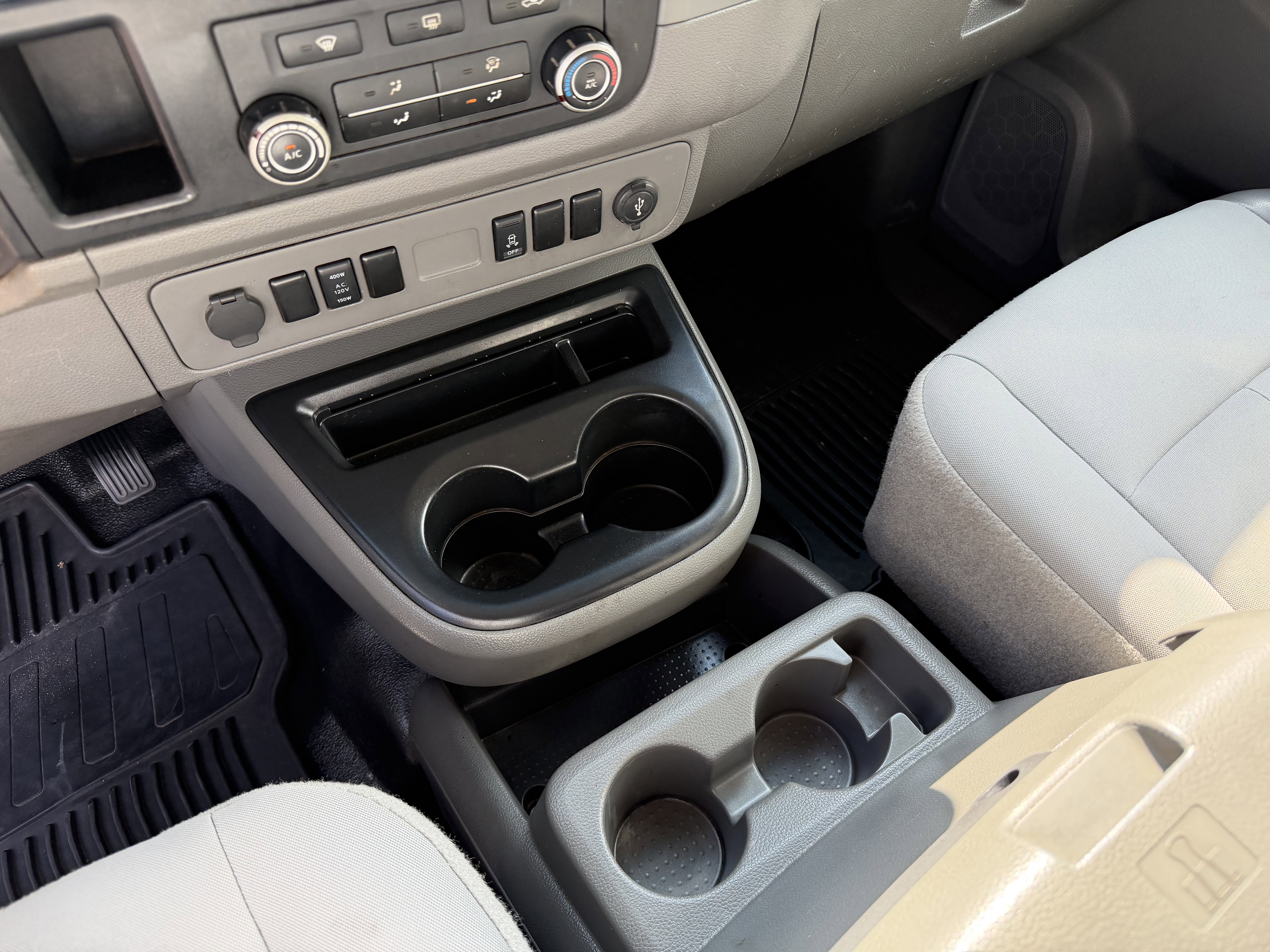 Used 2012 Nissan NV 2500 SV w/ Technology Pkg image 21