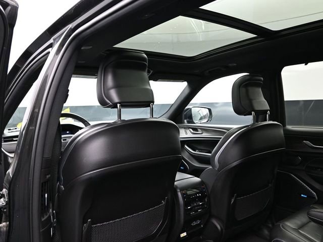 Used 2022 Jeep Grand Cherokee L Overland w/ Luxury Tech Group IV image 27