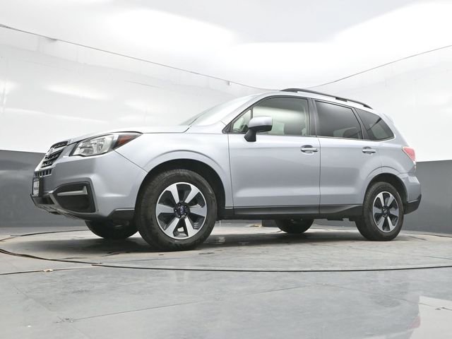 Used 2018 Subaru Forester 2.5i Premium w/ All-Weather Package AWD/4WD image 27