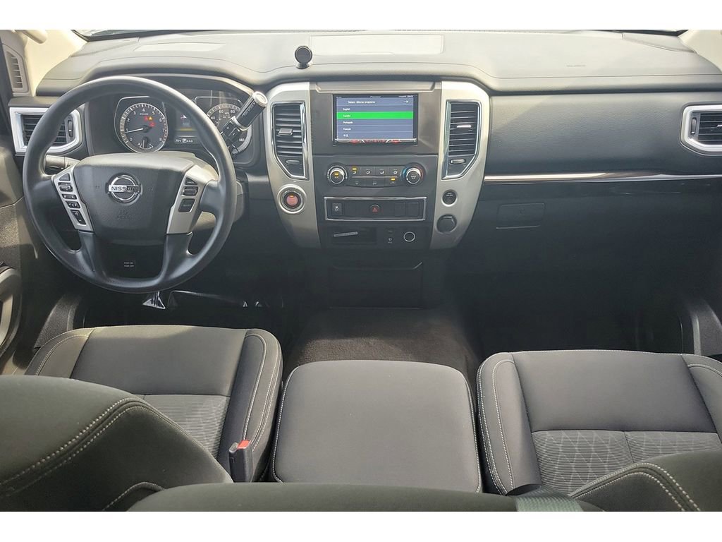 Used 2018 Nissan Titan SV RWD image 11