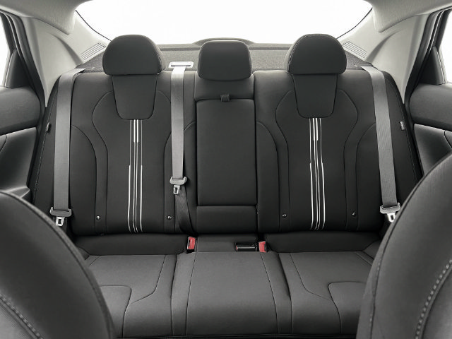 New 2025 Hyundai Elantra SEL FWD image 16