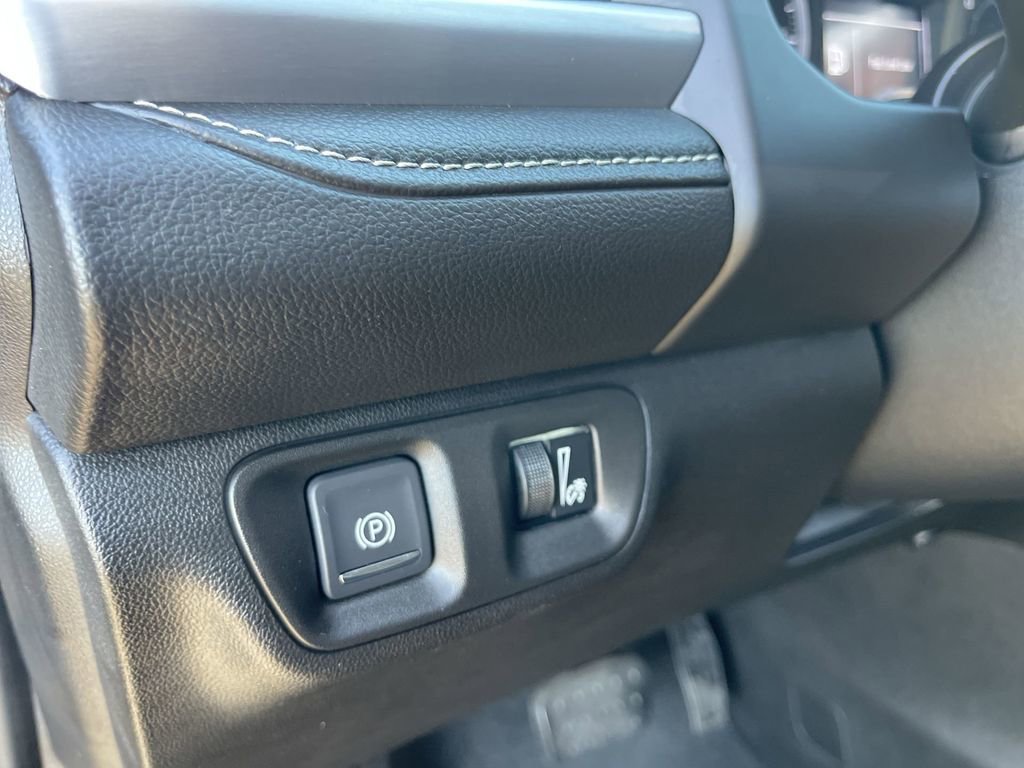 Used 2019 GMC Acadia SLE w/ Driver Alert Package I FWD image 11