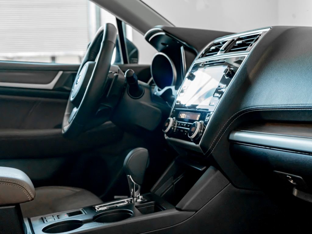 Used 2018 Subaru Outback 3.6R Touring image 31