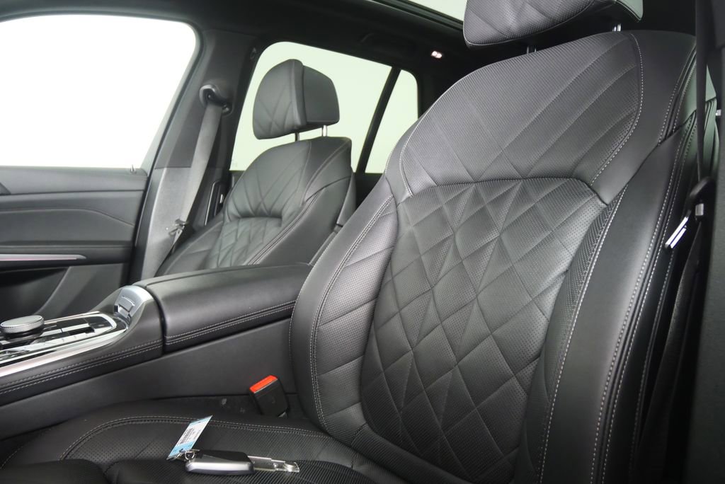 Used 2024 BMW X5 xDrive40i w/ Premium Package AWD/4WD image 12