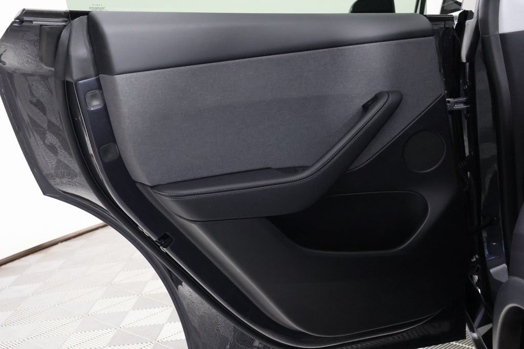 Used 2026 Tesla Model Y 2WD image 13