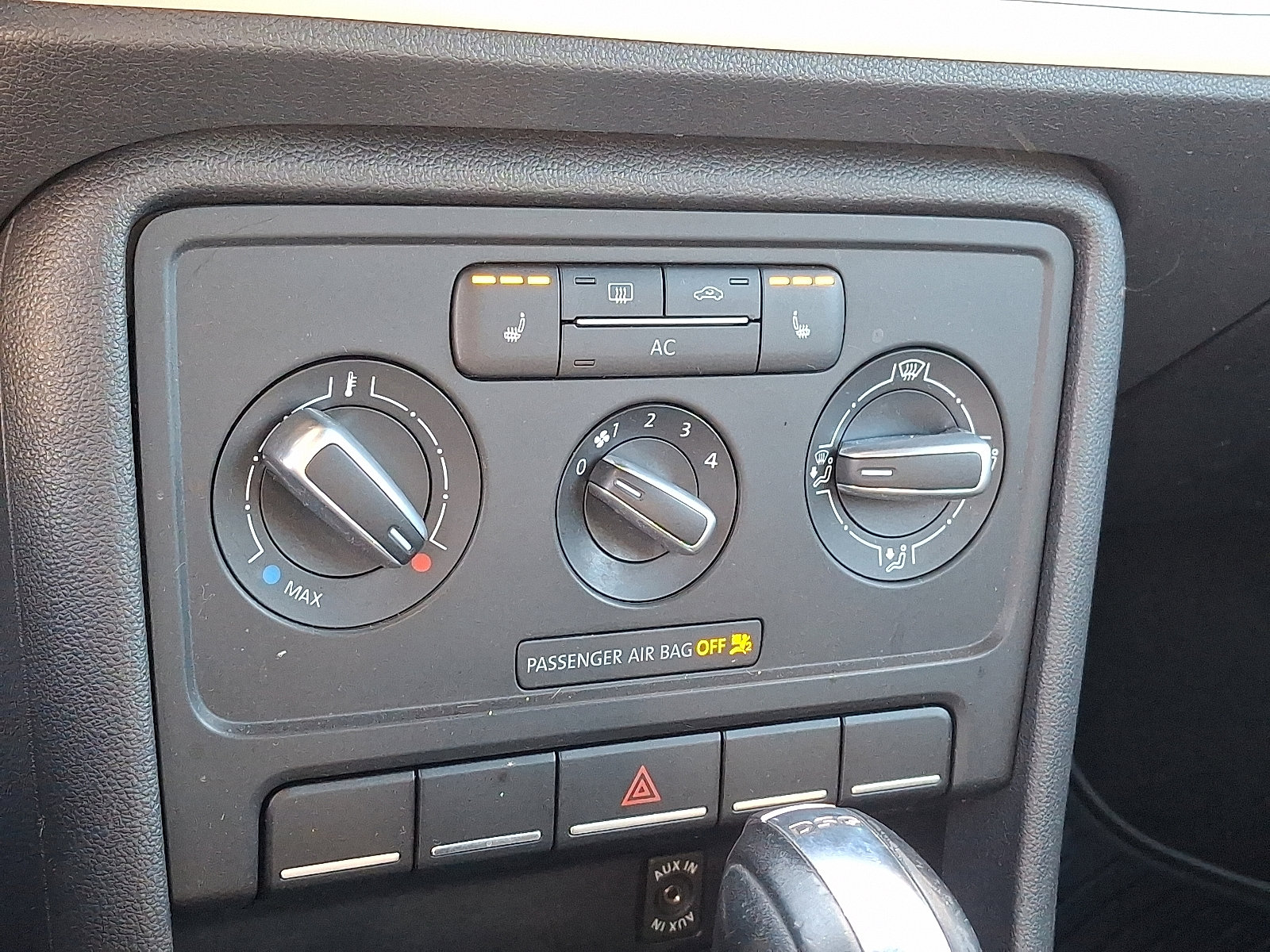 Used 2012 Volkswagen Beetle Turbo image 14