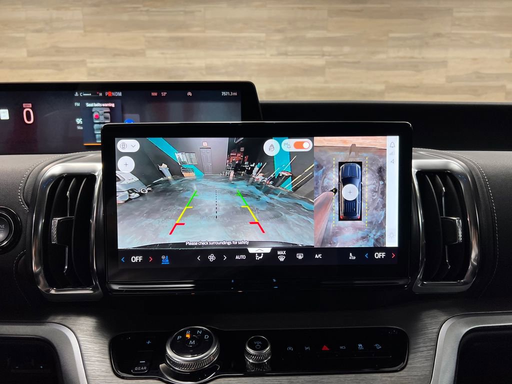 Used 2025 Ford Expedition Max Platinum image 12