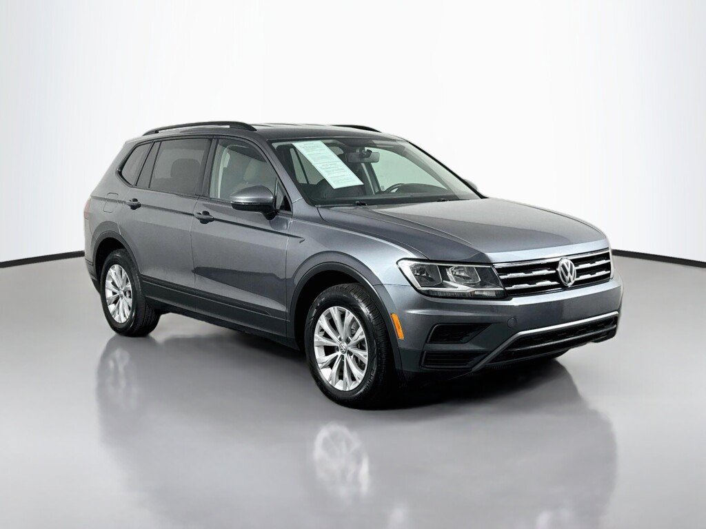Used 2019 Volkswagen Tiguan S w/ 3rd Row Seat Package AWD/4WD image 7