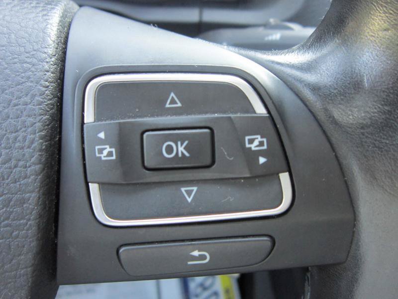 Used 2013 Volkswagen Eos Komfort FWD image 24