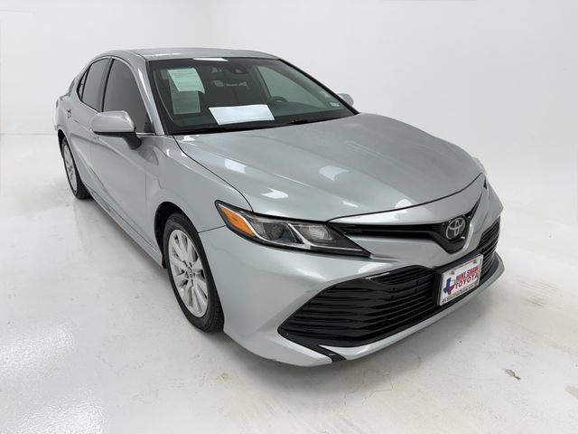 Used 2020 Toyota Camry LE FWD image 2