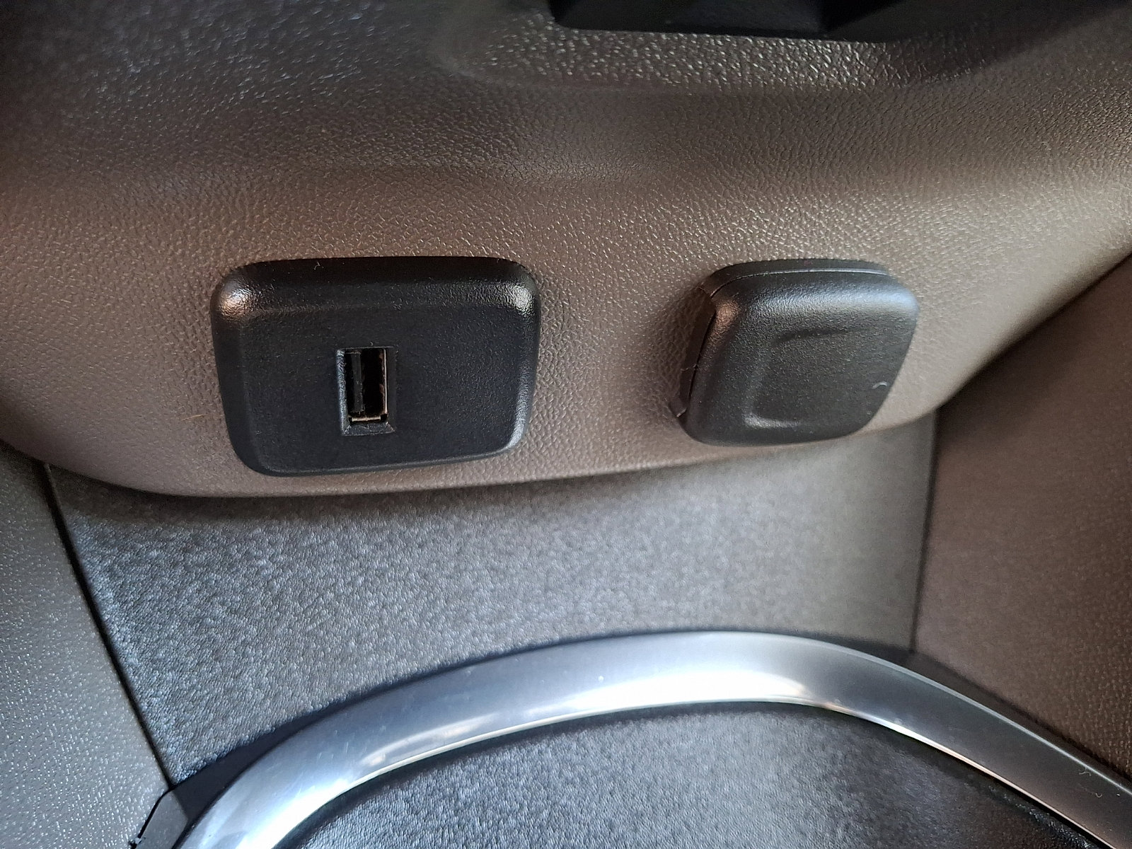 Used 2016 Chevrolet Malibu LT image 23