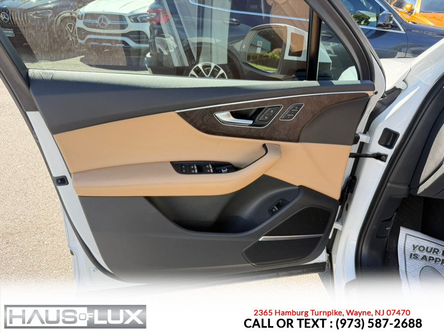 Used 2021 Audi Q7 3.0T Prestige AWD/4WD image 11
