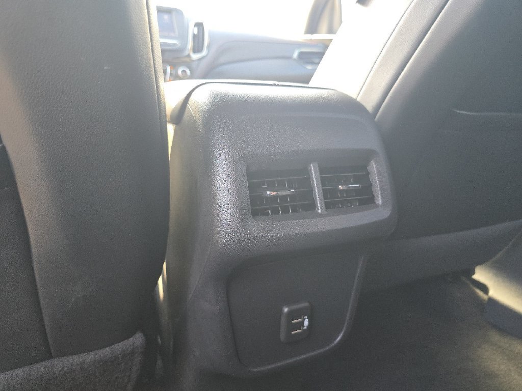 Used 2023 Chevrolet Equinox RS FWD image 23