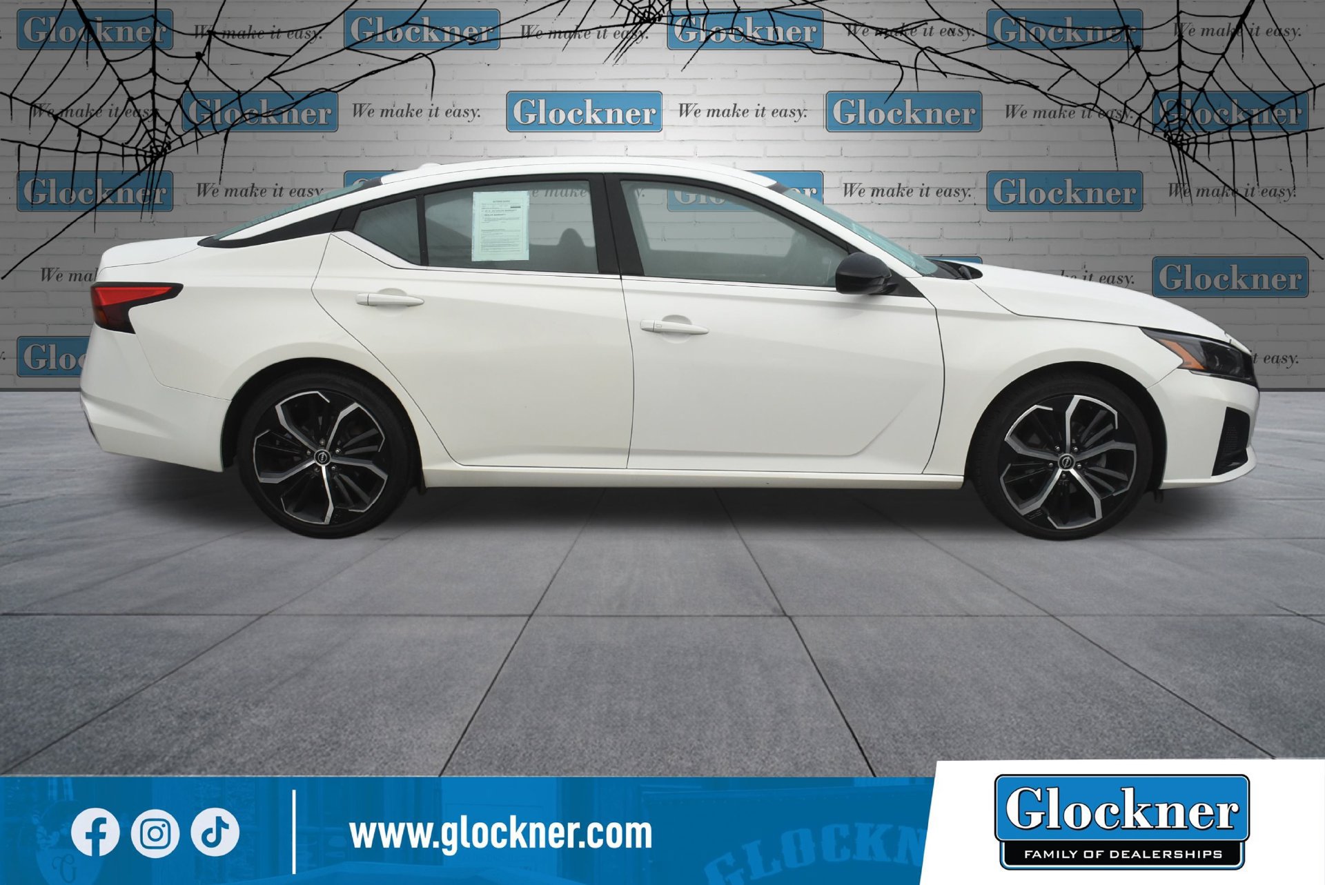 Used 2024 Nissan Altima 2.5 SR FWD image 10