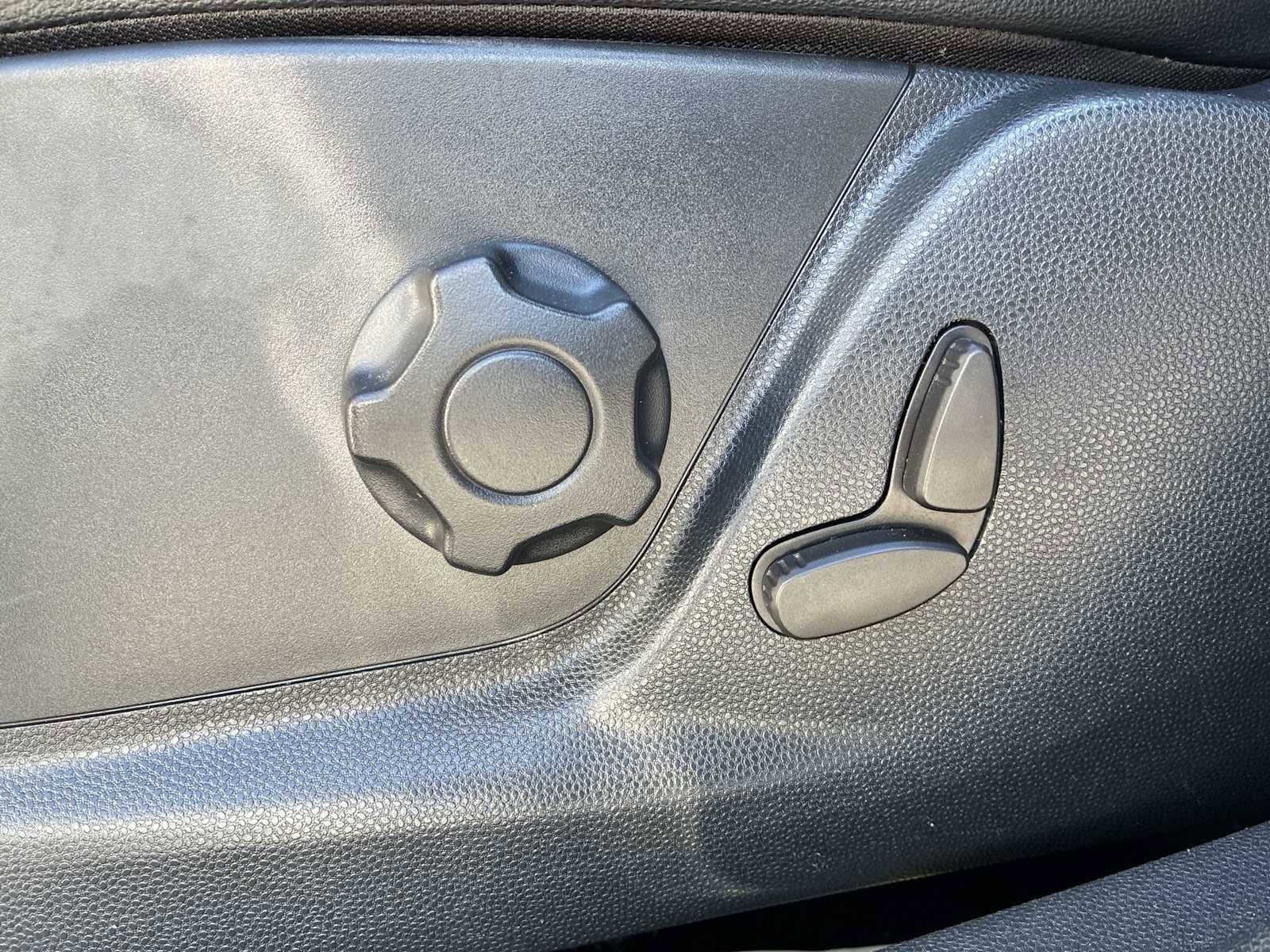 Used 2020 Ford EcoSport SES image 14