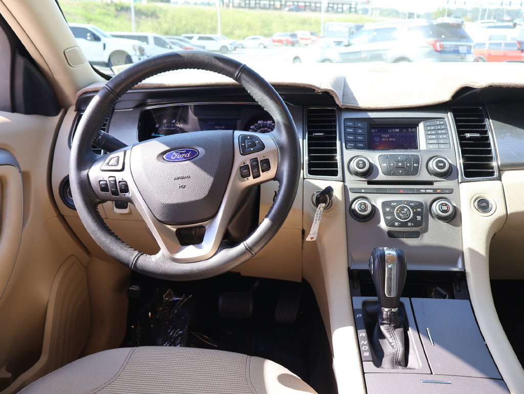 Used 2017 Ford Taurus SEL FWD image 17