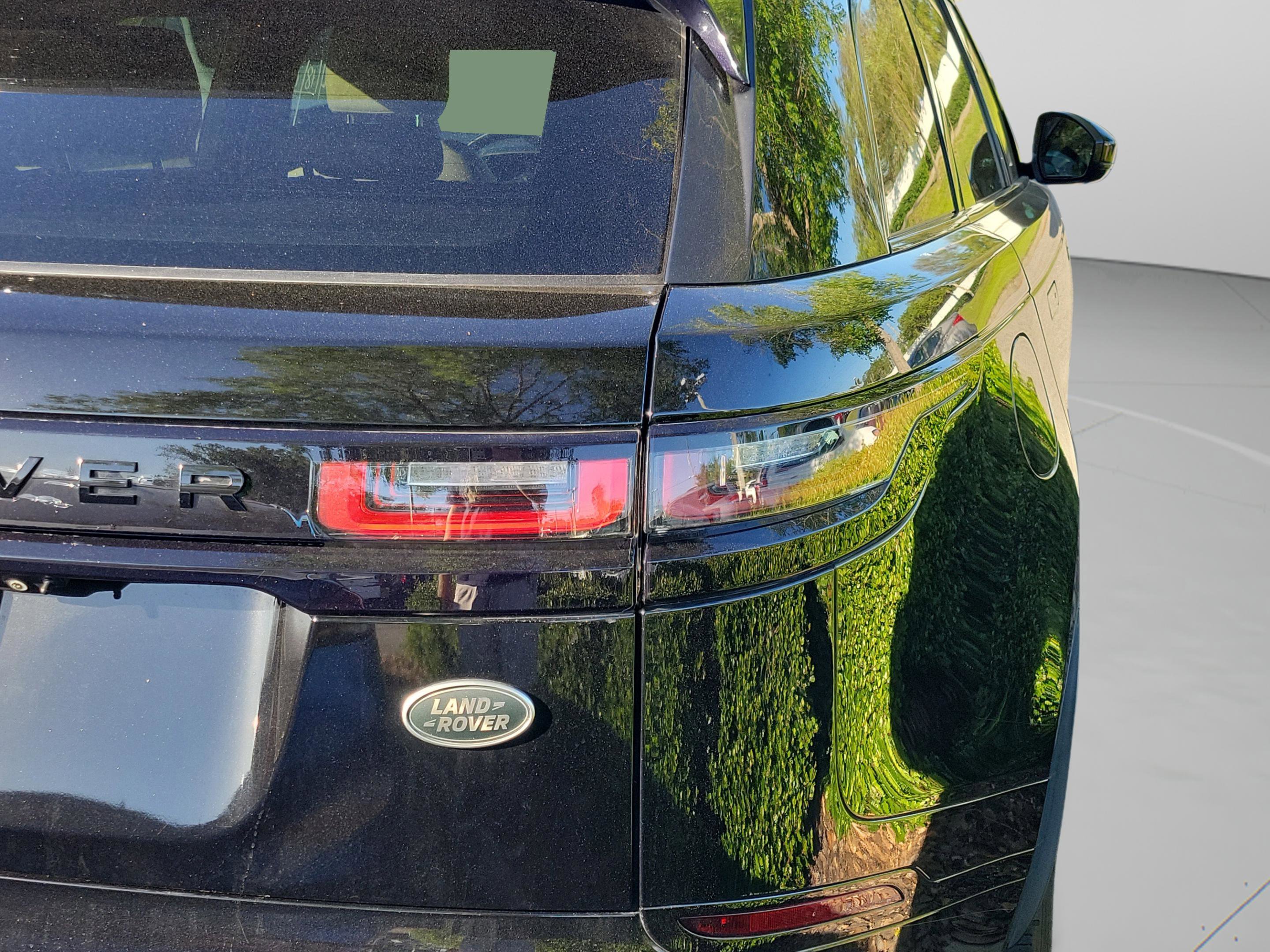 Used 2020 Land Rover Range Rover Velar R-Dynamic S image 17