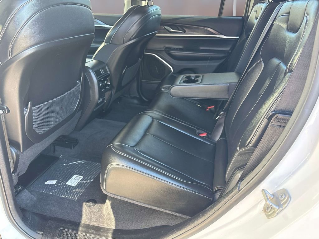 Used 2022 Jeep Grand Cherokee Limited AWD/4WD image 9