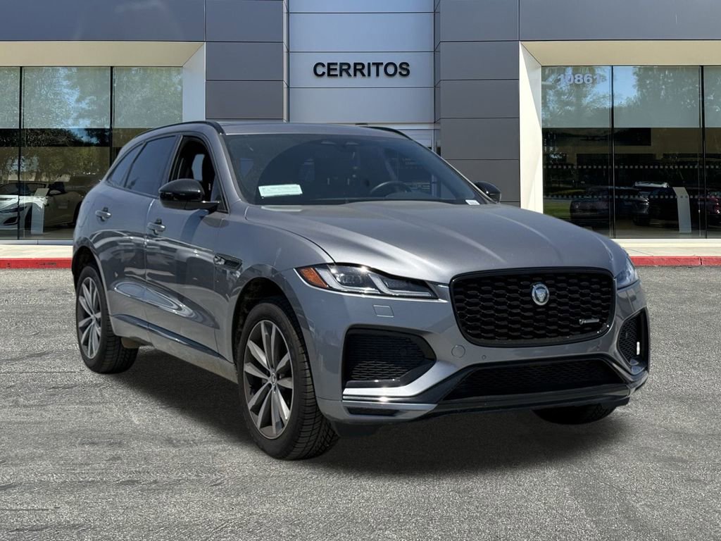 Used 2025 Jaguar F-PACE R-Dynamic S image 3