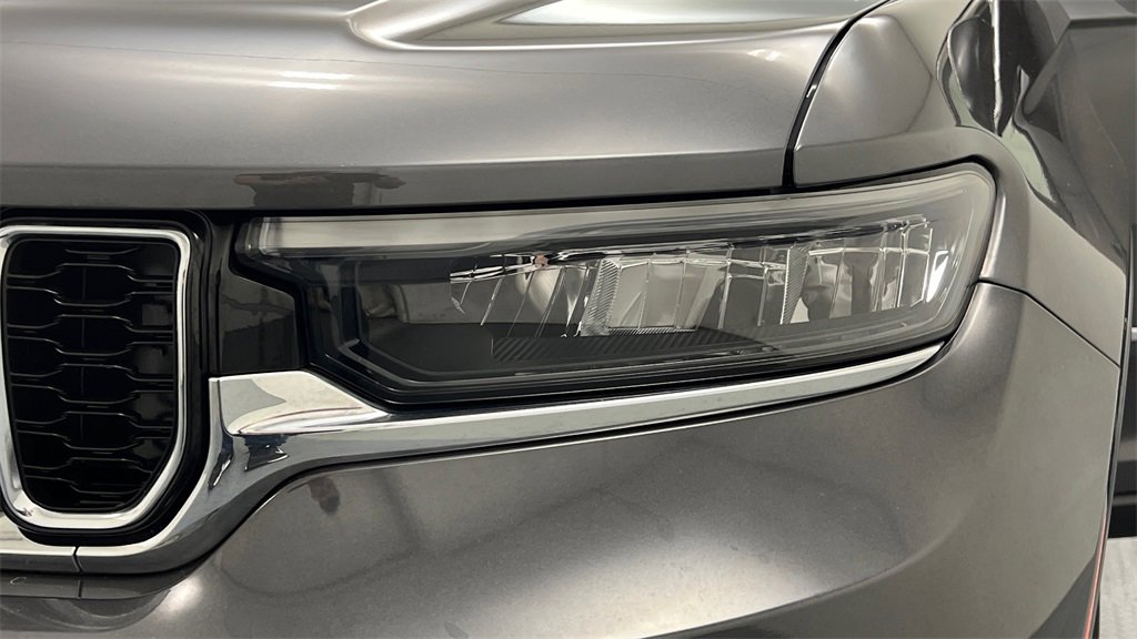 Used 2022 Jeep Grand Cherokee L Limited image 22