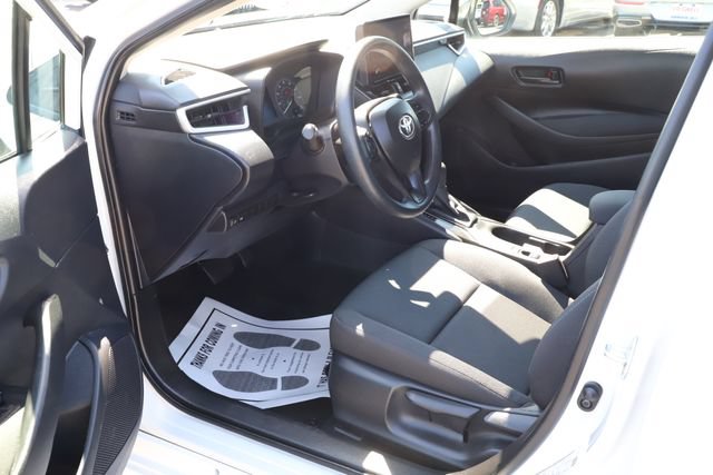 Used 2025 Toyota Corolla LE FWD image 9