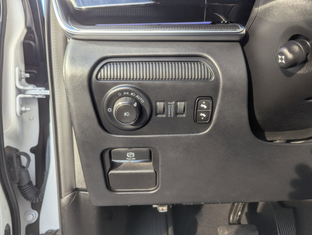 Used 2024 Jeep Grand Wagoneer Series III w/ Rear Seat Video Group 1 image 14