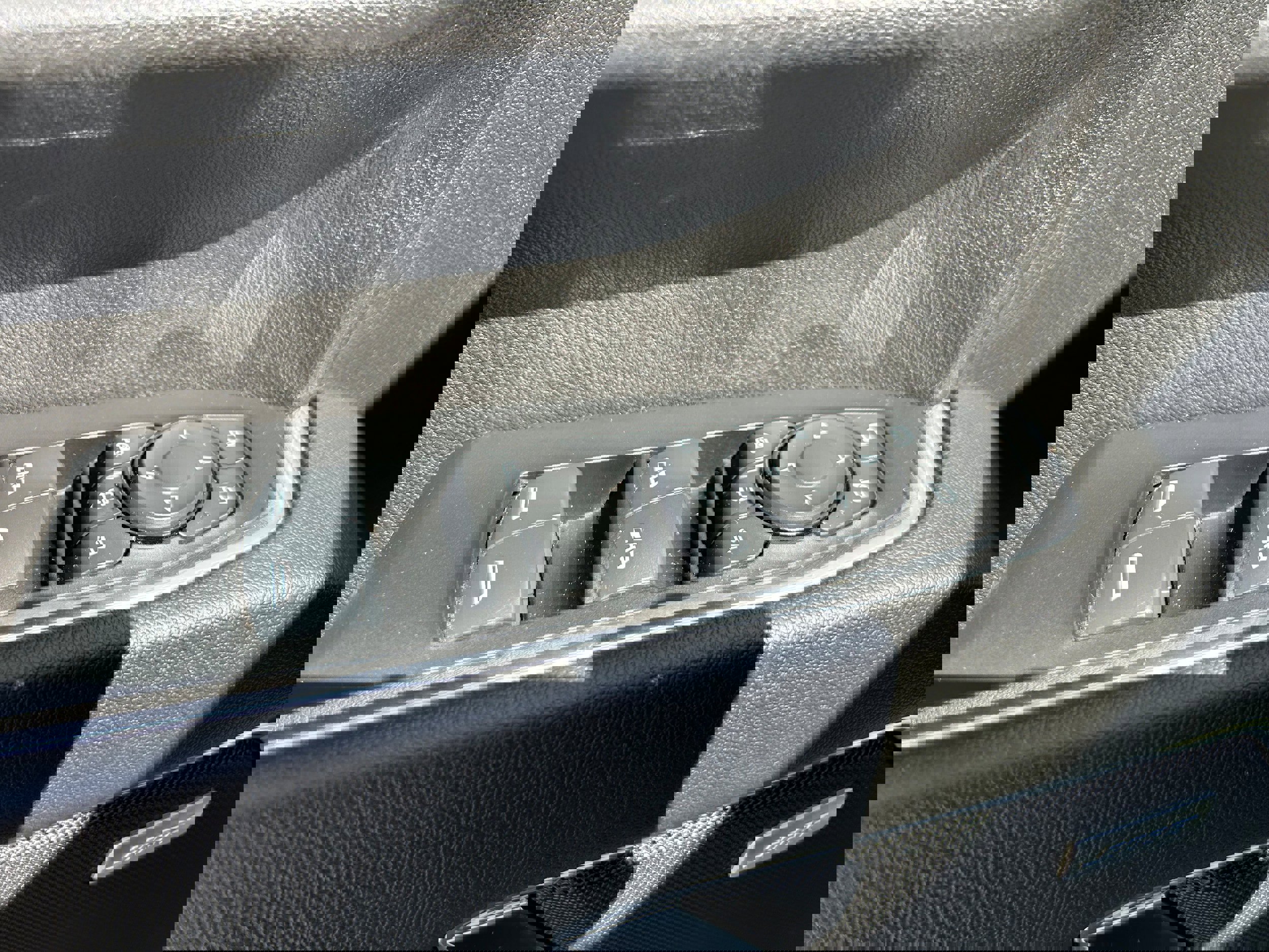 Used 2024 Chevrolet Silverado 2500 LTZ w/ LTZ Plus Package image 18