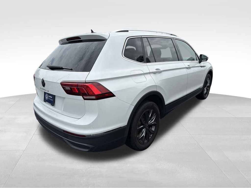 Certified 2023 Volkswagen Tiguan SE w/ Panoramic Sunroof Package FWD image 28
