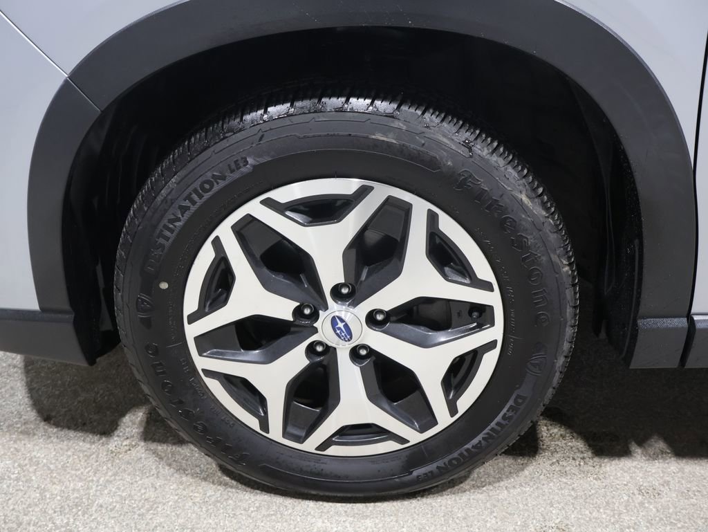 Used 2021 Subaru Forester Premium image 8