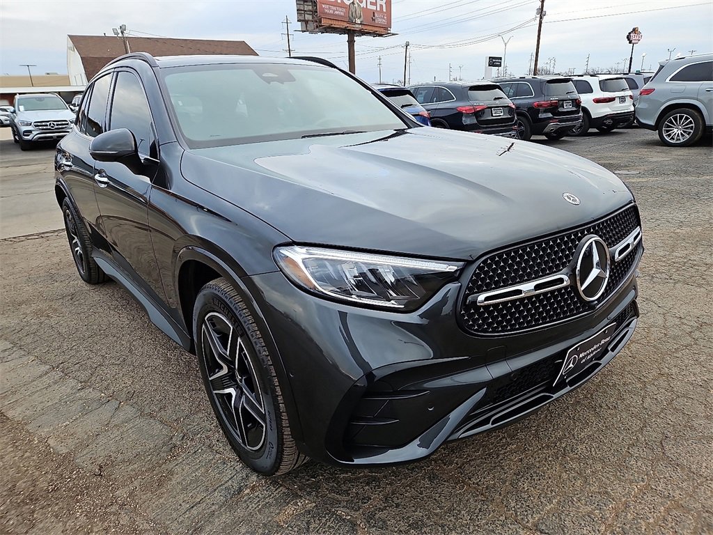 Used 2024 Mercedes-Benz GLC 300 4MATIC image 11