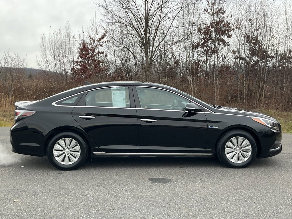 Used 2016 Hyundai Sonata SE image 25