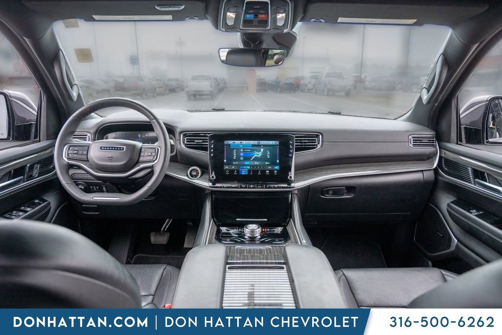 Used 2022 Jeep Wagoneer Series III w/ Convenience Group I AWD/4WD image 3