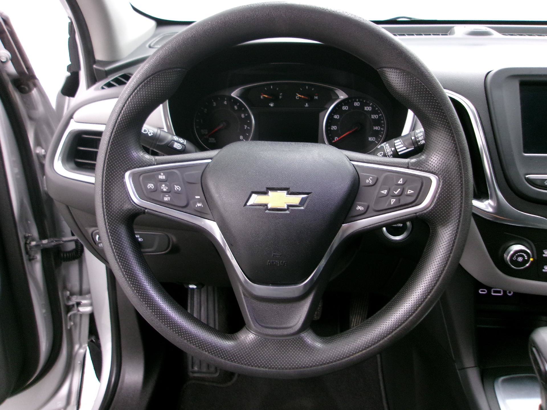 Used 2022 Chevrolet Equinox LS w/ LS Convenience Package FWD image 6