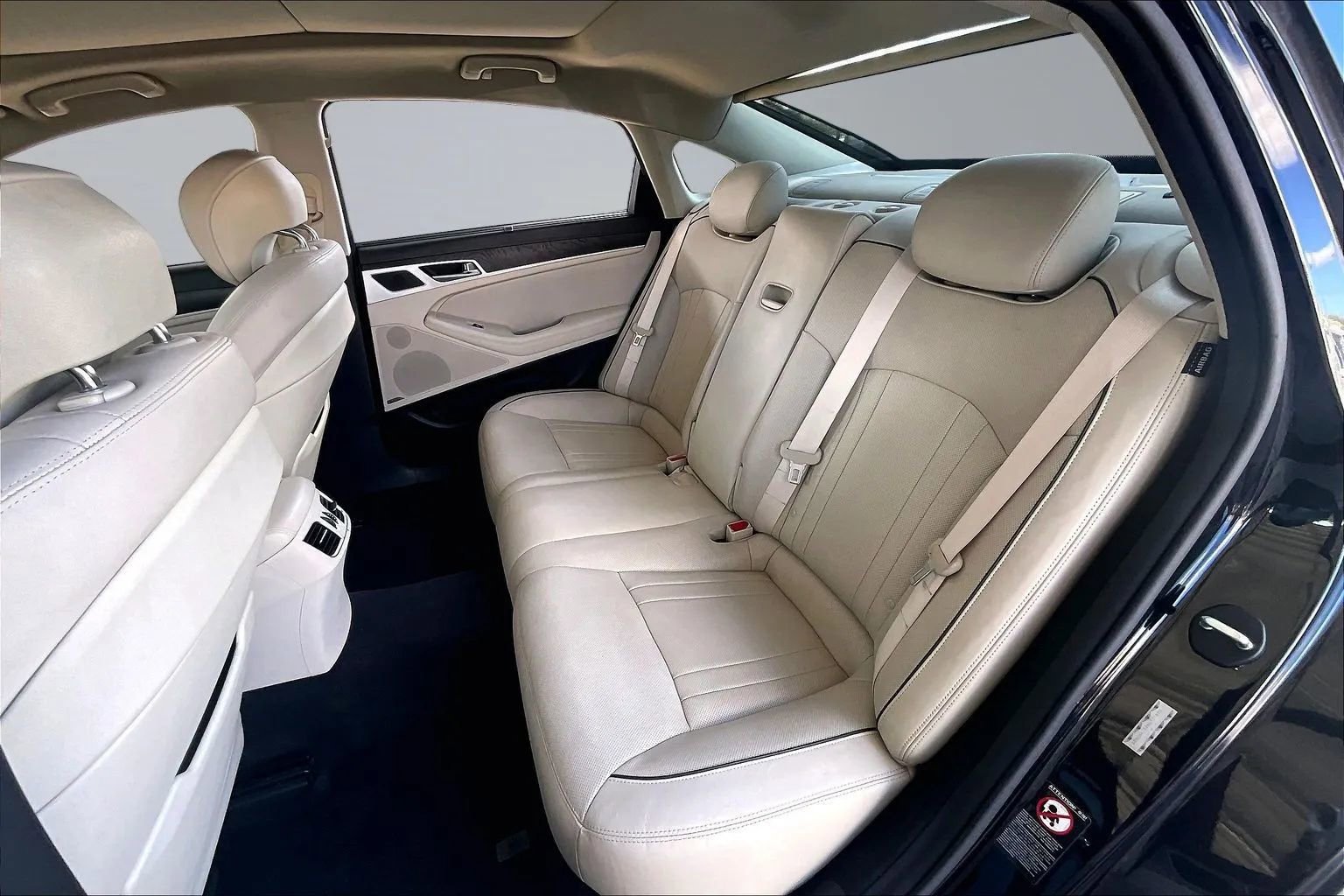 Used 2017 Genesis G80 3.8 w/ Option Group 03 image 19