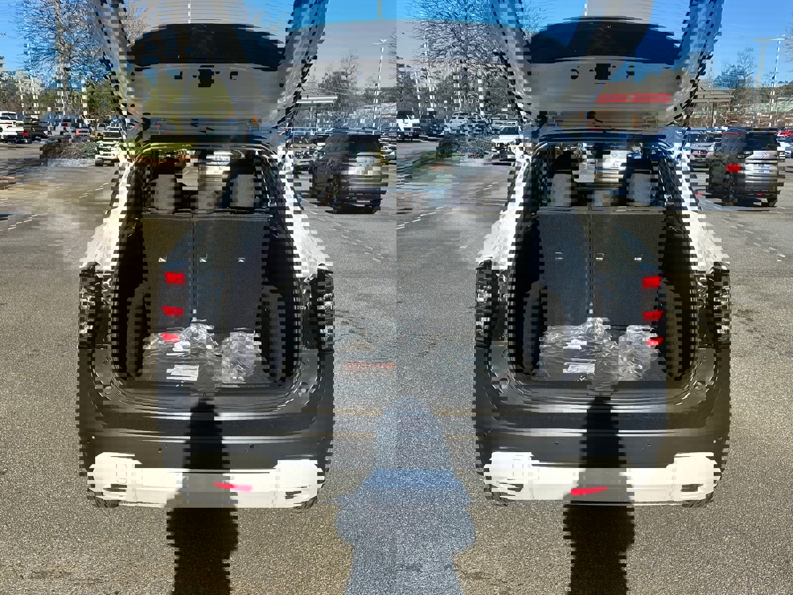 New 2026 Nissan Kicks S image 18