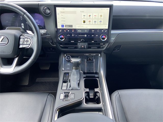 Used 2024 Lexus GX 550 image 15