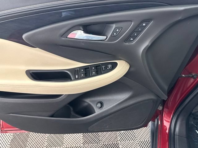 Used 2017 Buick Envision Essence FWD image 22